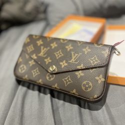 Women’s Luxury Wallet Red Inside 