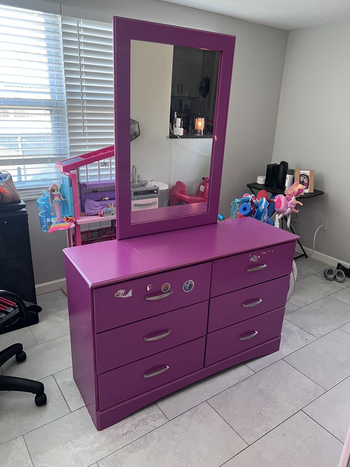 Kids Pink Dresser With Mirror