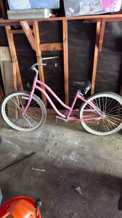 Women’s beach cruiser