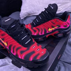 Nike Air Max Plus TN Supreme Shoes