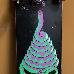 Complete Globe Skateboard With Independent 139mm Stage 11 Evan Smith Trucks & Ricta Nyjah Huston Slix 53mm White/Gold Wheels