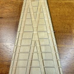 Thomas Wooden Railway SPECIAL ENGINE SHED SWITCH V TRACK Clickety Clickity Clack 