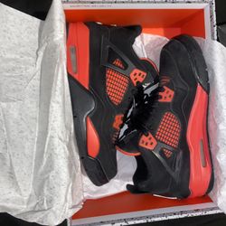 Jordan 4 Red Thunder 