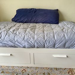 Day Bed with storage drawers & New mattress
