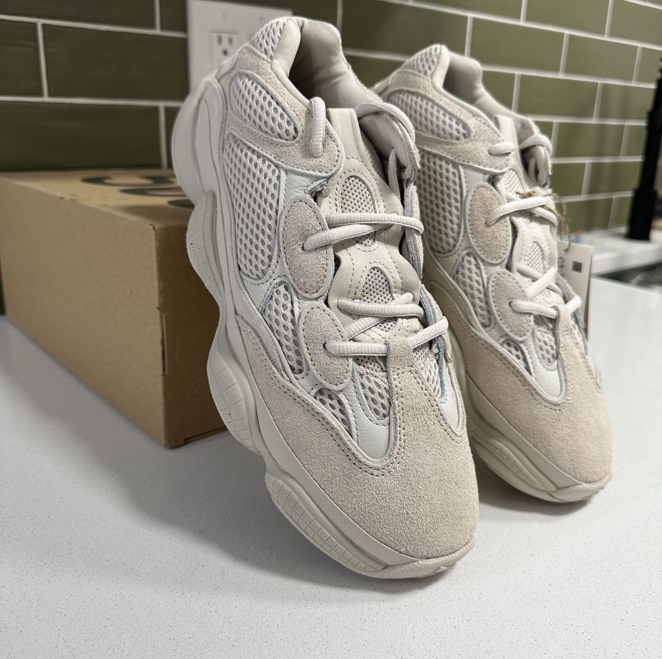 Yeezy 500 “Blush” Size 9 Brand New