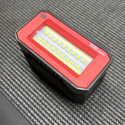 Mactool 500 Lumen Rechargeable Lamp