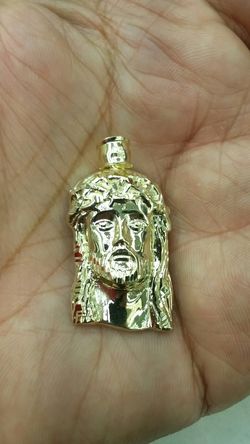 10k gold jesus 4.8 grams