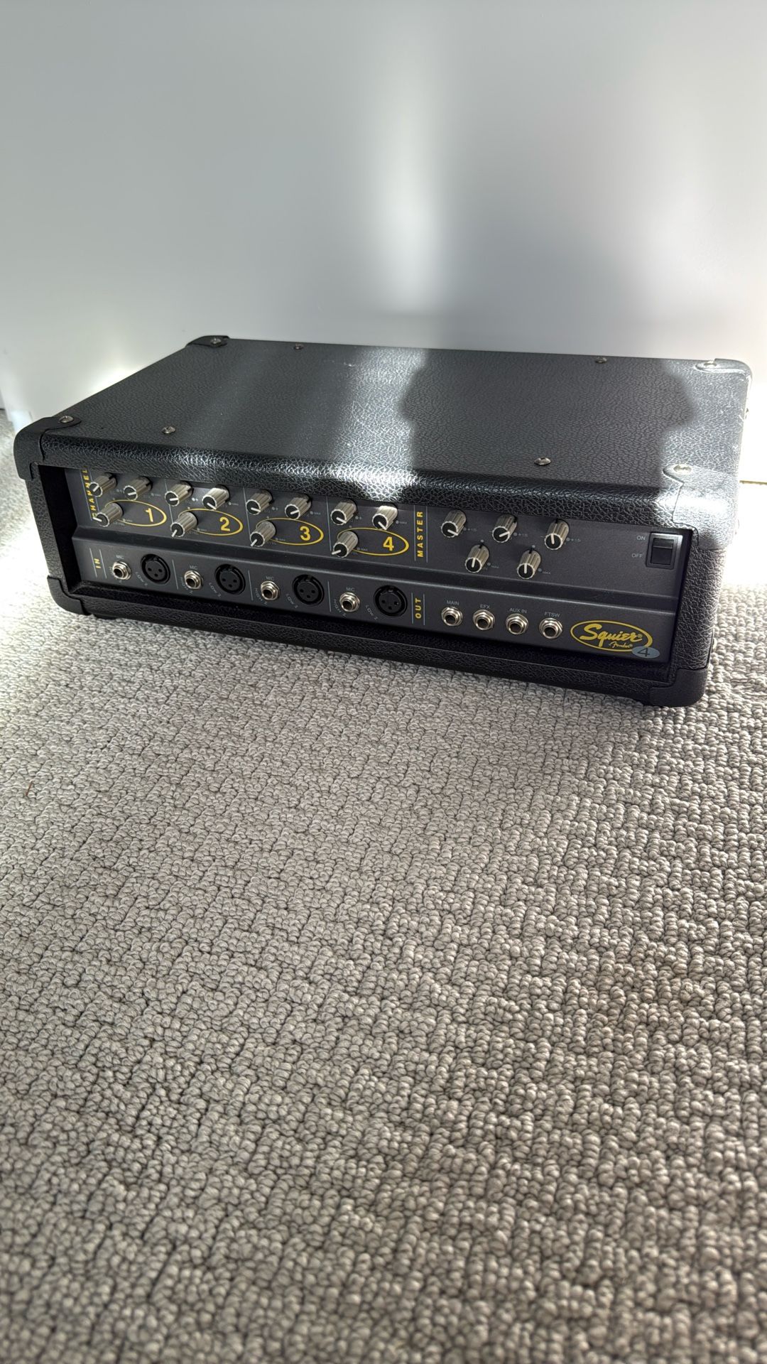 Squier PR 345 4 Channel PA System, Working