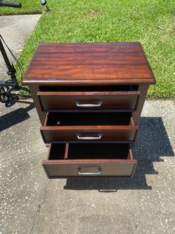 Carolina Preserves Night Stand 4-Drawer Wood Dresser Chest