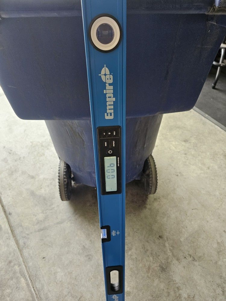 Empire 4ft Digital Level New Never Used (Firm On Price)