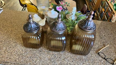 Glass canisters