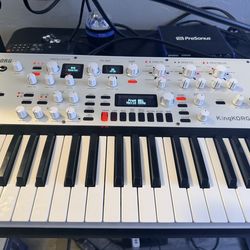 Korg KingKorg Neo Analog Synthesizer