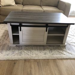 Cute Coffee Table With Sliding Barn Doors