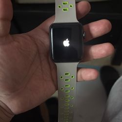 Apple Watch 3 Series & AirPods 4