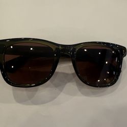 Cutler & Gross Designer Sunglasses Style # CGSN910153
