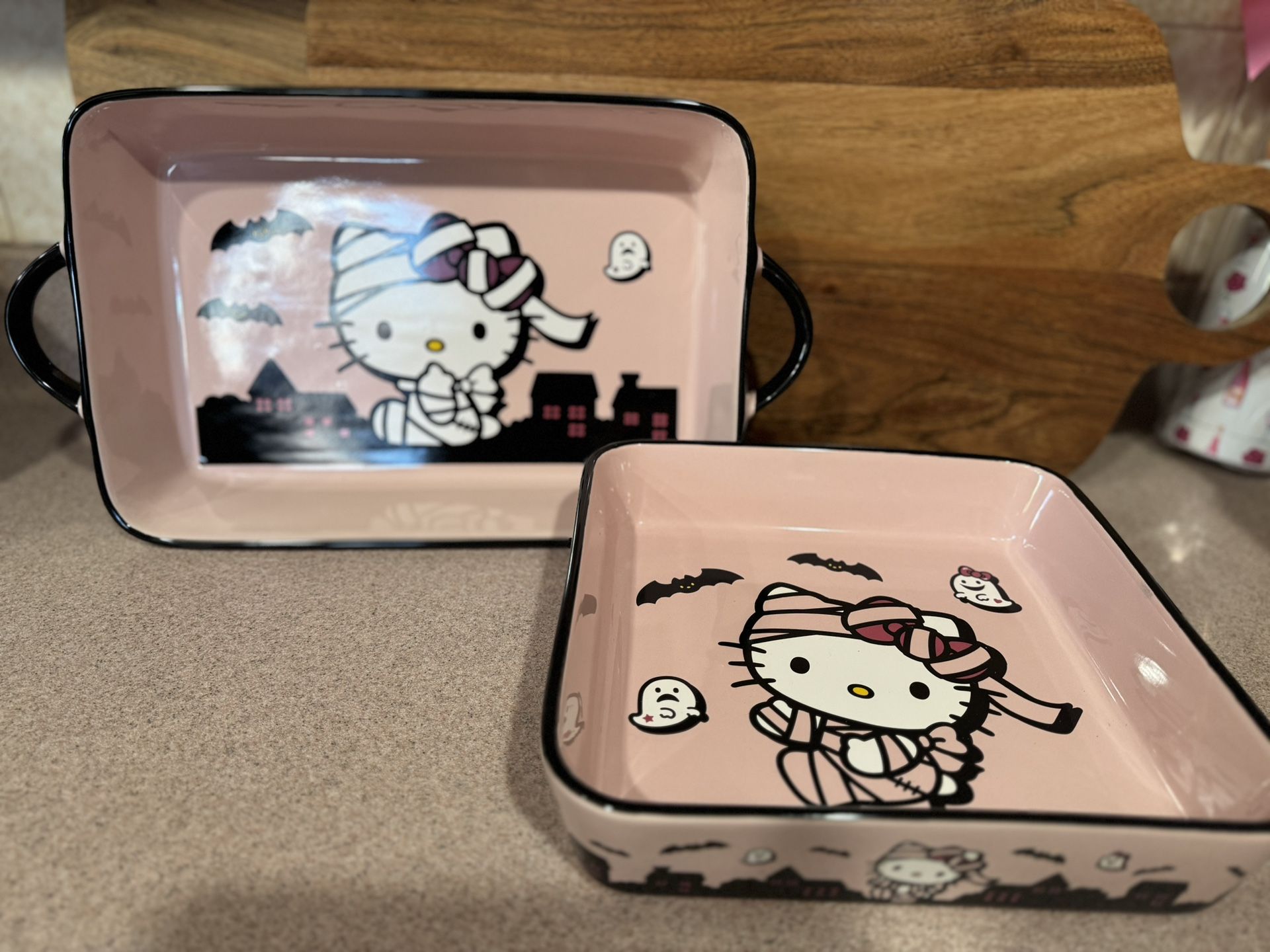 Hello Kitty Mummy Baking Pans