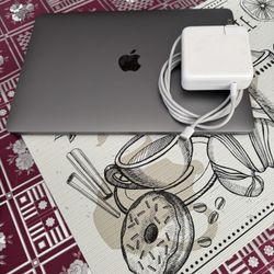 MacBook Air 2018 Retina 8G Memory . 128gb Storage