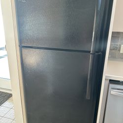 Frigidaire Fridge And Samsung Dishwasher 