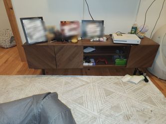 Entertainment center