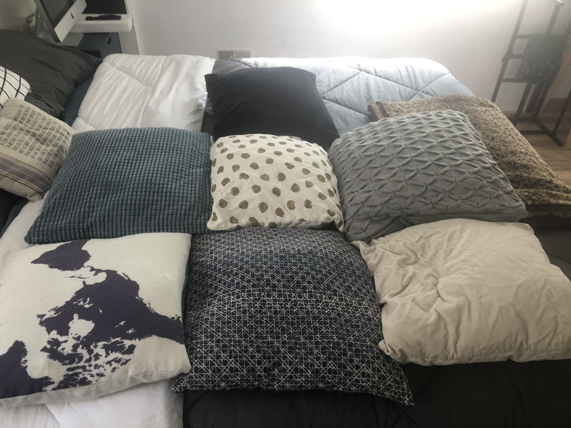 7 ikea pillows