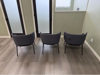 Accent chairs