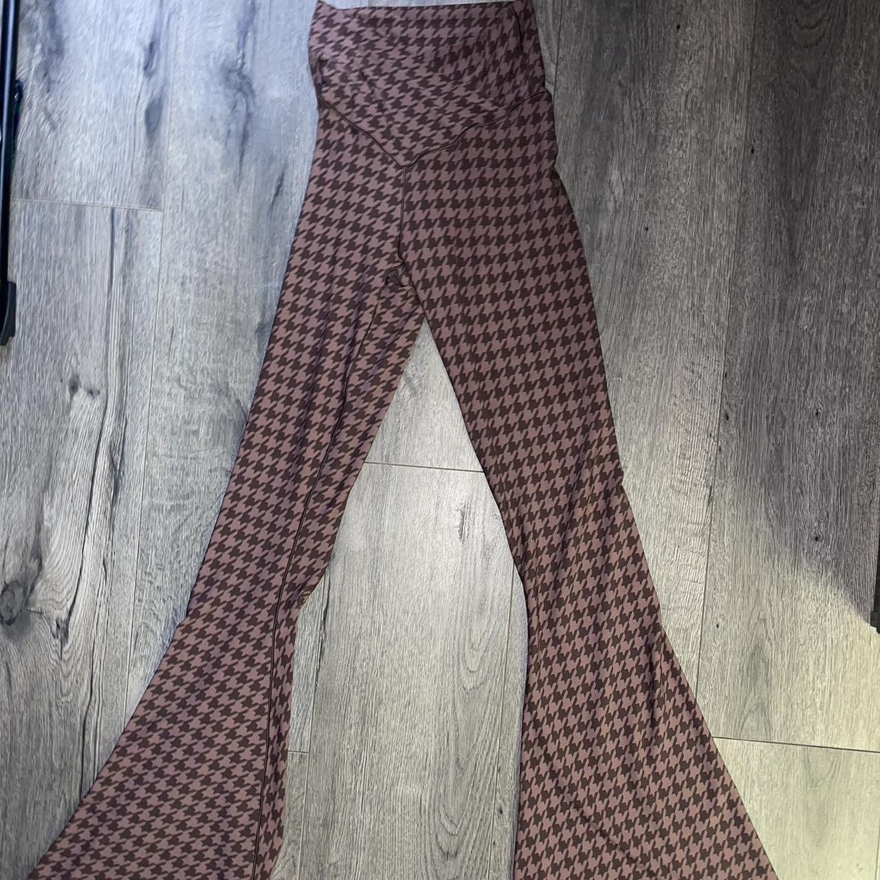 OFFLINE By Aerie Real Me High Waisted Crossover Super Flare Legging for  Sale in Los Angeles, CA - OfferUp