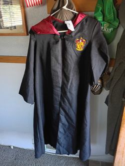 Gryffindor Robe (Size L 10 -12)