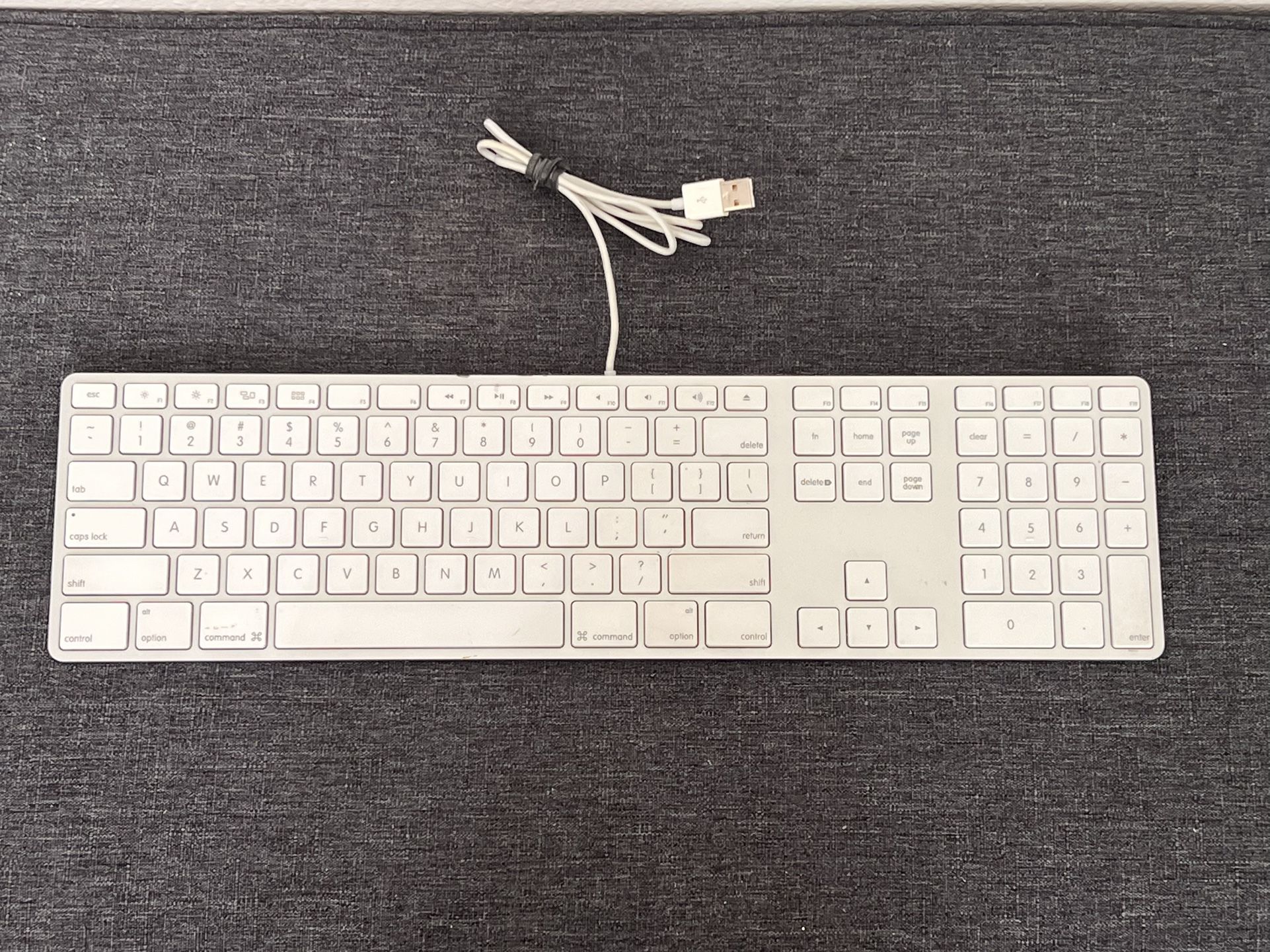 Apple wired keyboard