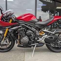 2022 TRIUMPH SPEED TRIPLE 1200RR Clean Title Motorcycle