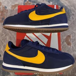 Nike Cortez Size 6.5 W
