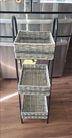 3 Tiered Thick Woven coated baskets w/ Metal stand