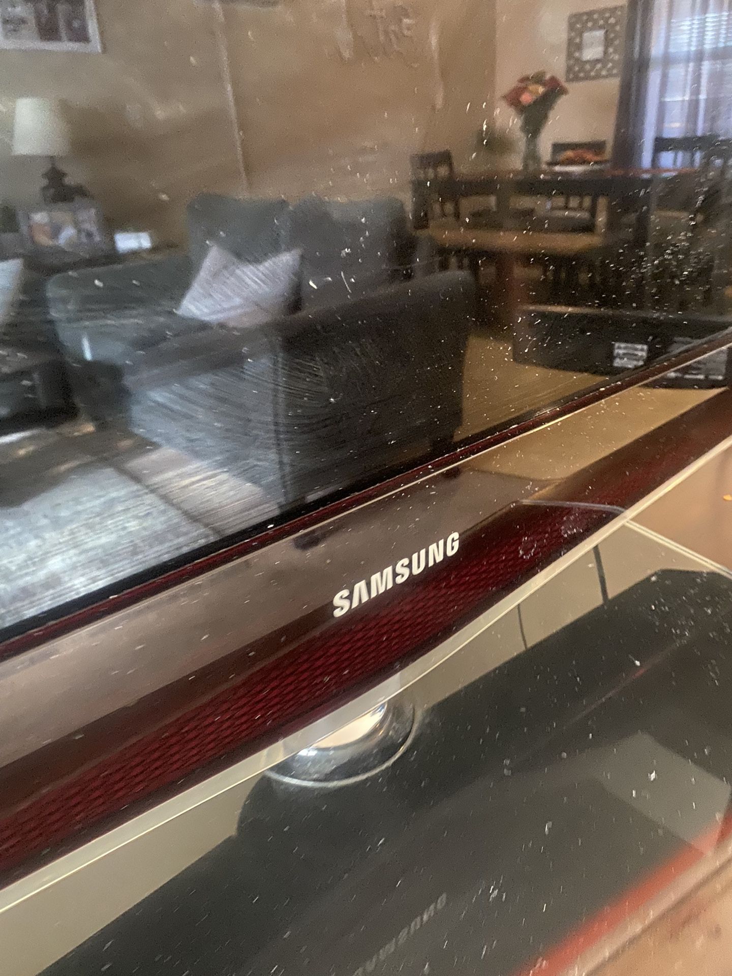 Samsung 58” Tv