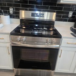2024 Fridgidare Electric Stove