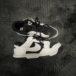 Reverse Dunk Low Panda