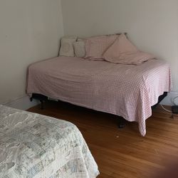 Free 2 Twin Beds 