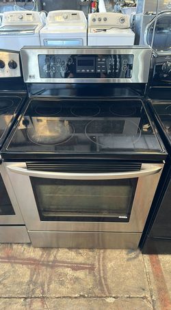Stainless LG Electric Range with Glass Top