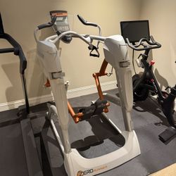 Octane Fitness ‘Zero Runner’