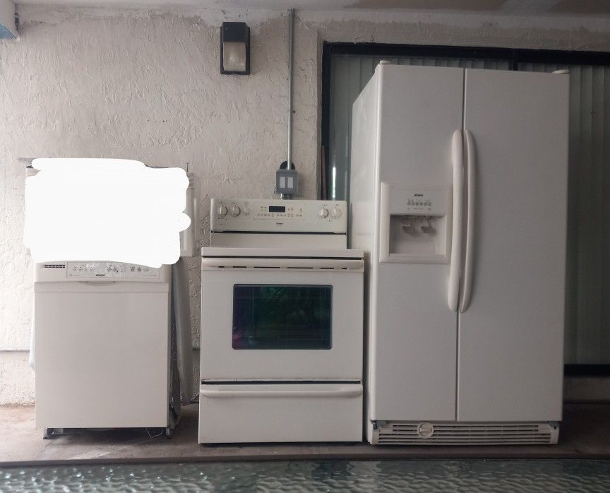 Kitchen Set Kenmore/Cocina Kenmore for Sale in Miami, FL OfferUp
