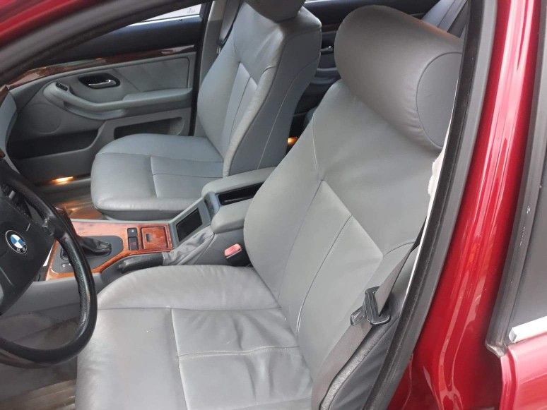 2000 BMW 528i