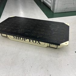 Shop Fox Downdraft Sanding Table