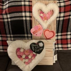 Valentines Yarn heart wall Decour $15 each
