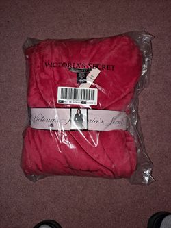 Brand New Victoria Robe