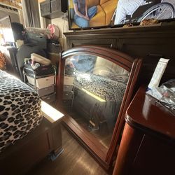 wood cabinets with mirror 
