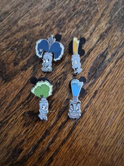 Disneyland Hidden Mickey trading pins