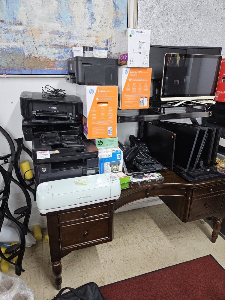 Lots Of Office Equipment