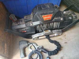 WARN ZEON 10-S Electric Winch (10,000 lb Capacity) w/ Synthetic Rope & Remote
​