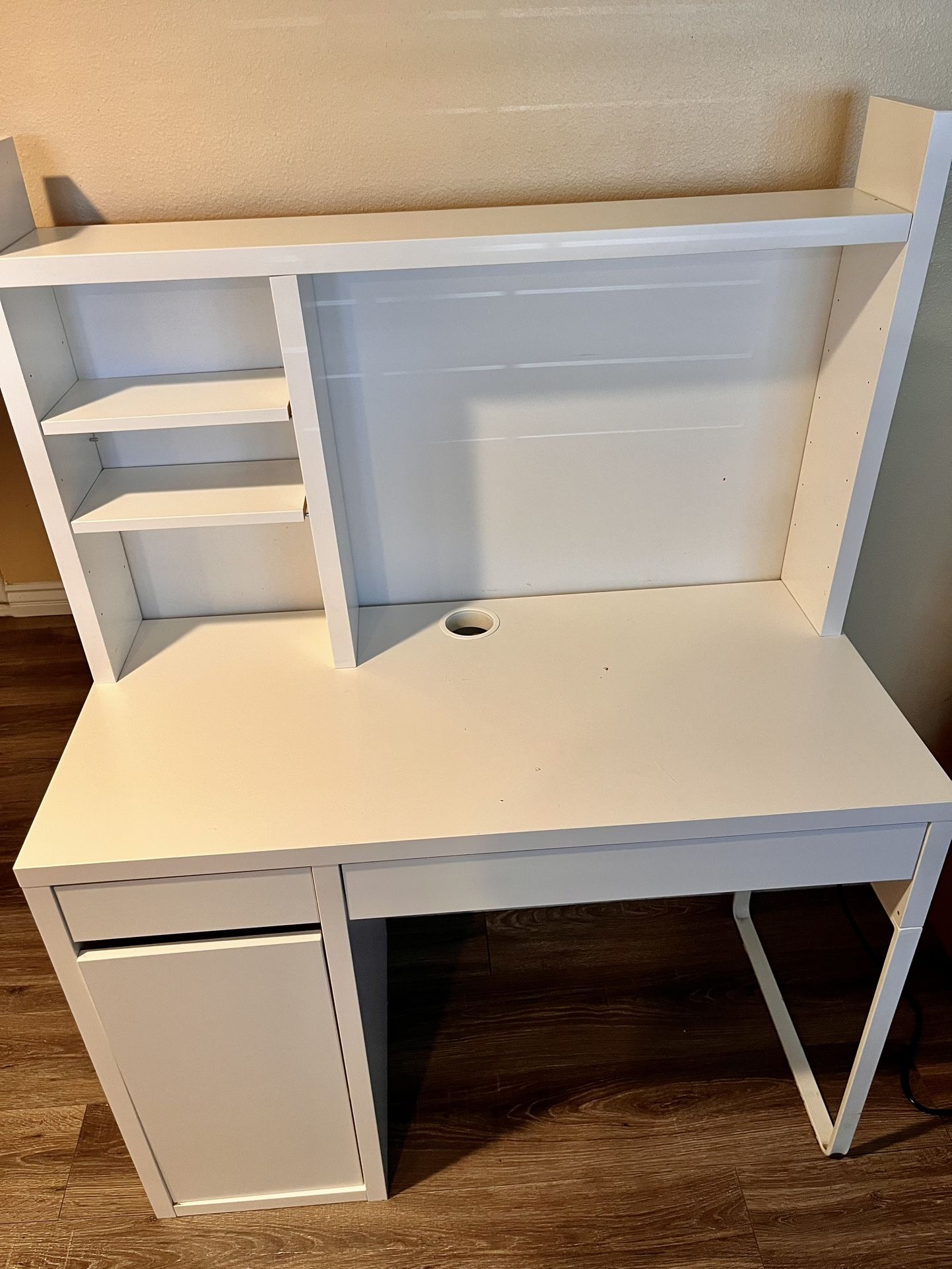 White Desk