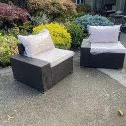 **TODAY ONLY**OUTDOOR CORNER CHAIRS BRAND NEW JUST BUILT!!!