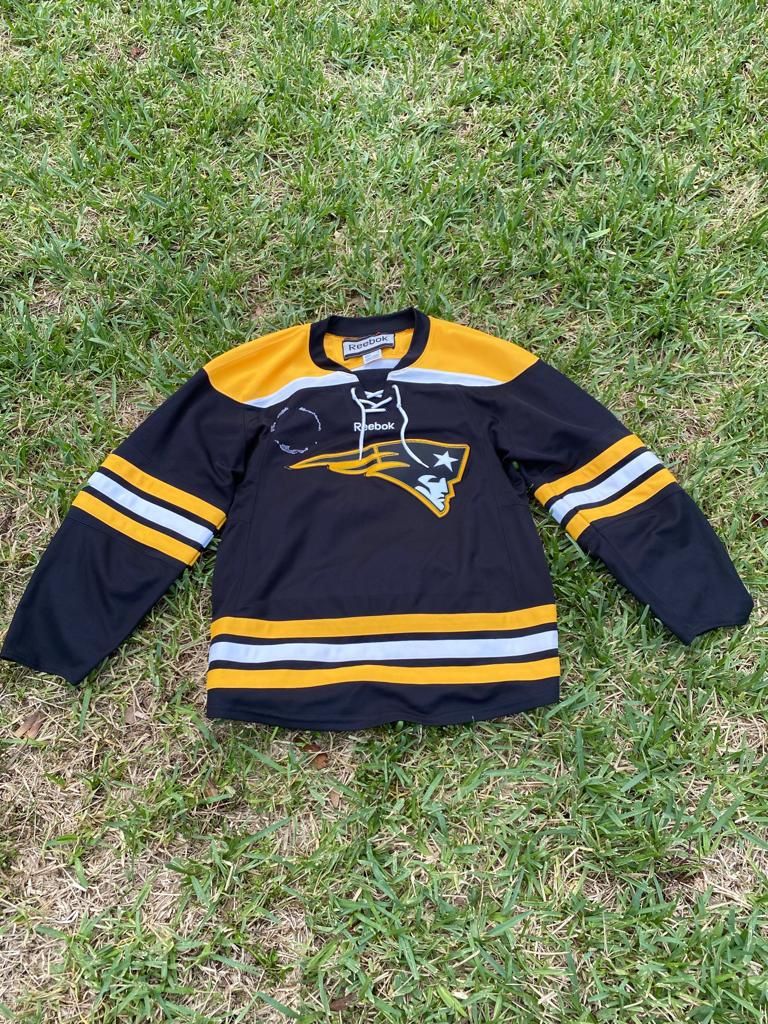 Vintage Patriots Black And Yellow Jersey