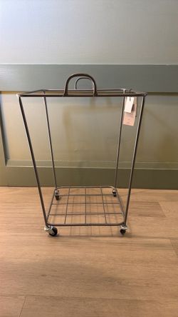 Wellington & Hawke Metal Rolling Cart – Like New